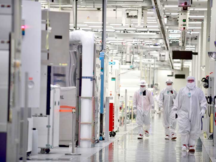 suelo antiestatico industria chips cadiz